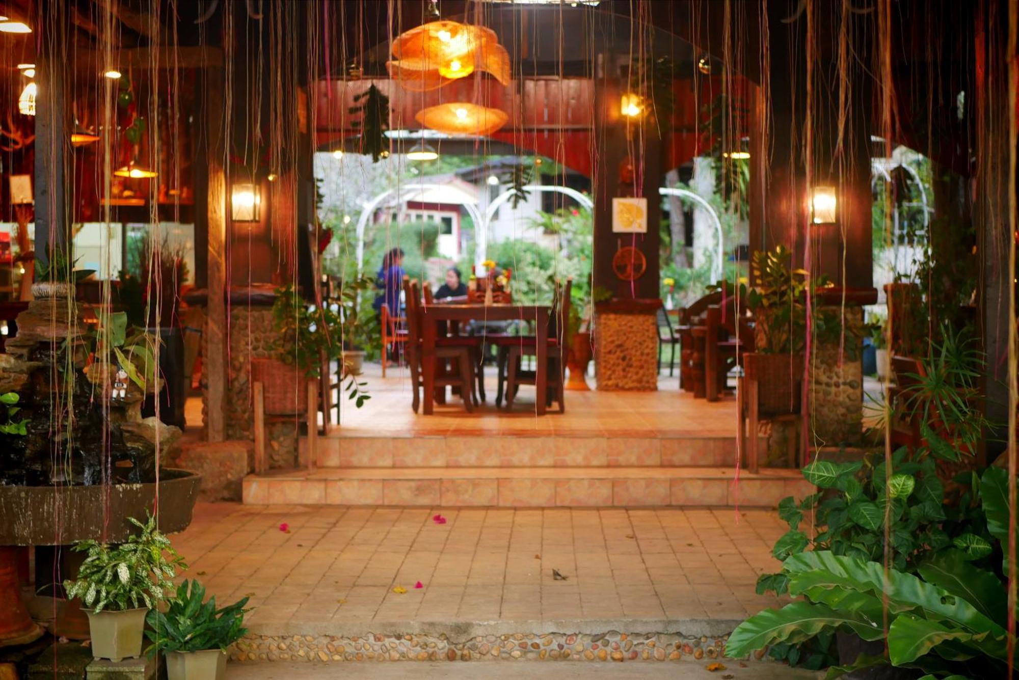 Big Elk Steak House - Homestay Trat Luaran gambar